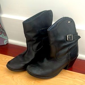 Women's Black Harley Davidson Boots (Size 9) - Good Condition, Some Wear